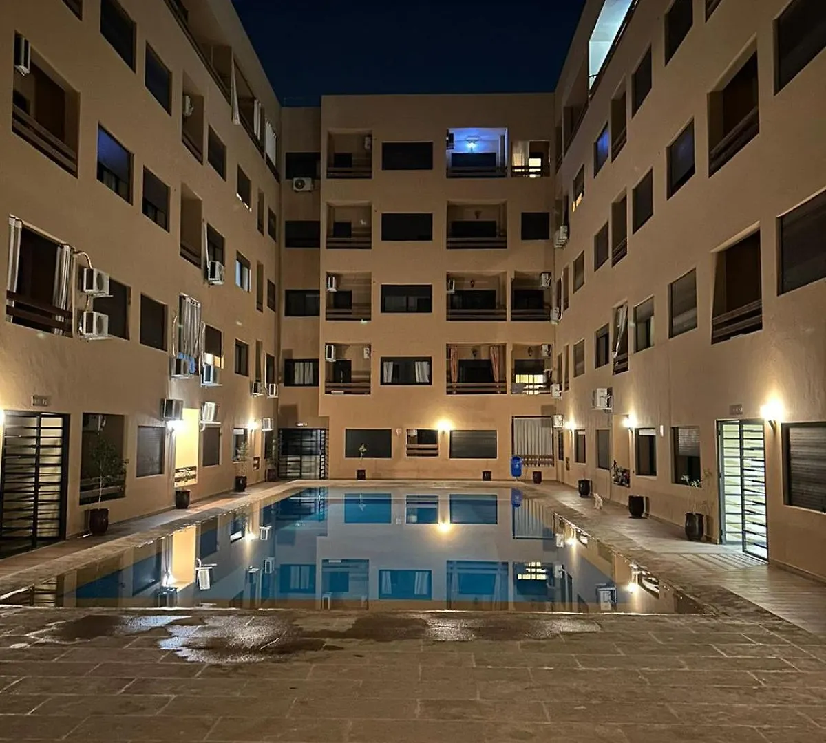 Apartment Studio Au Centre Ville De Marrakech Avec Piscine Marrakesh